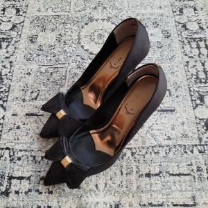Ted Baker Size 39 Bow Pump Heels Size 8